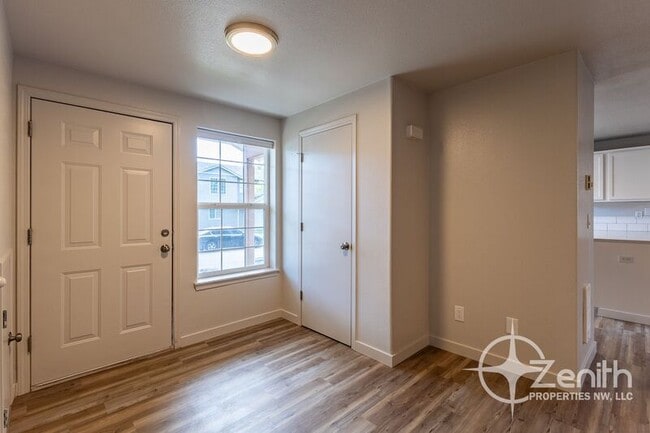 Photo - 1116 W 30th St