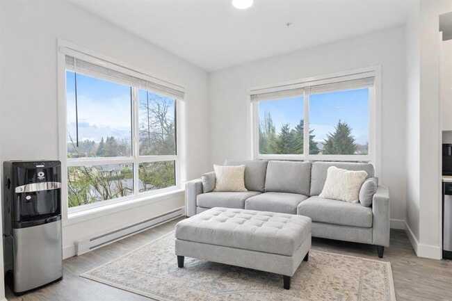 Photo - 9450-9450 Robson St