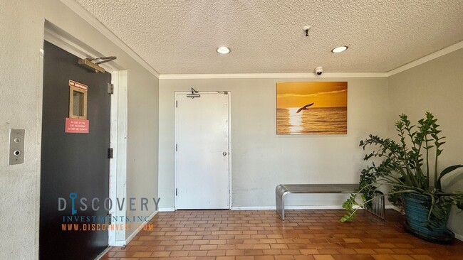 Photo - Lake Merritt Condominium 2 Bedroom, 2 Bath...