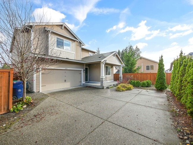 Photo - 4 Bed and 2.5 Bath Beautiful Single-family...