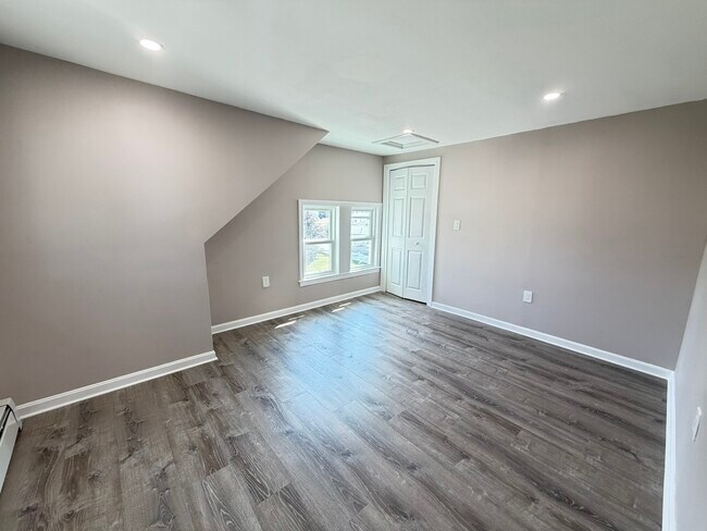 Photo - 1 James St Unit 2