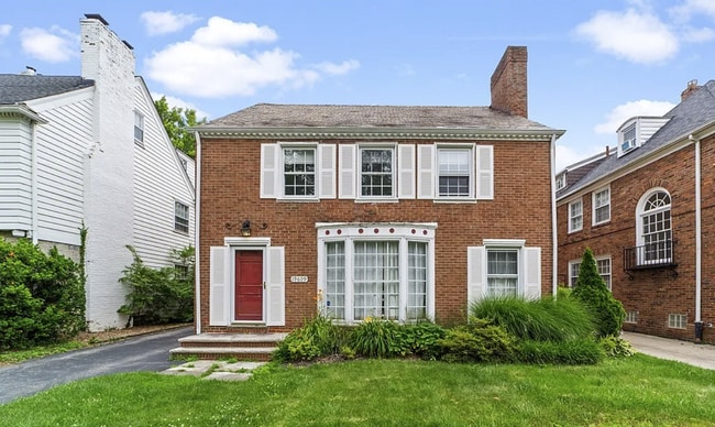Building Photo - 19609 Winslow Rd Unit Upper