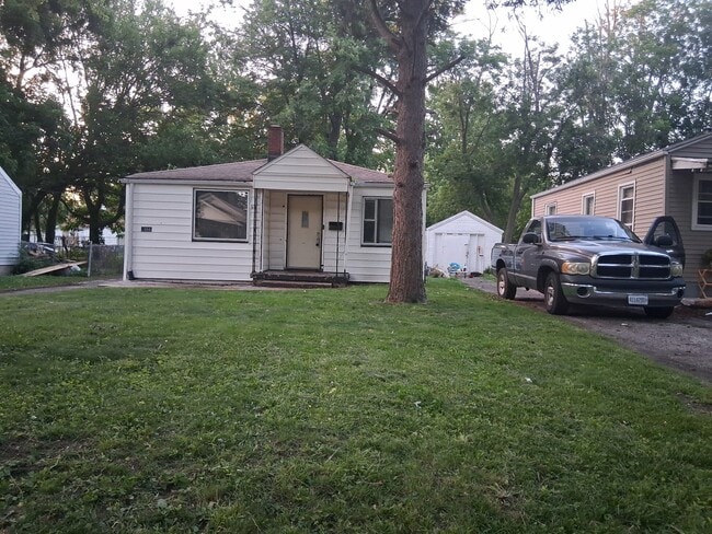 Photo - 2550 E Main St