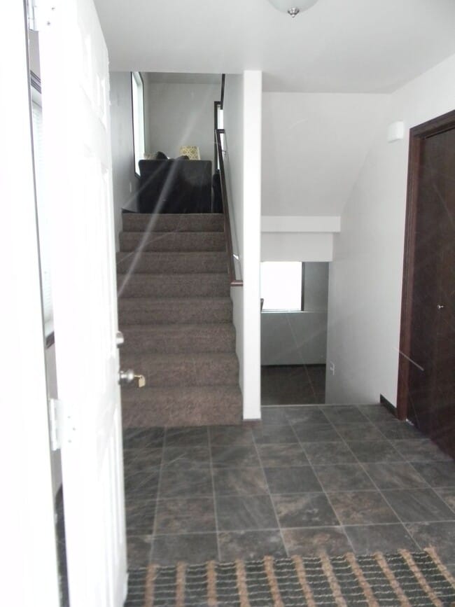 Photo - 521 E Foxtail Dr