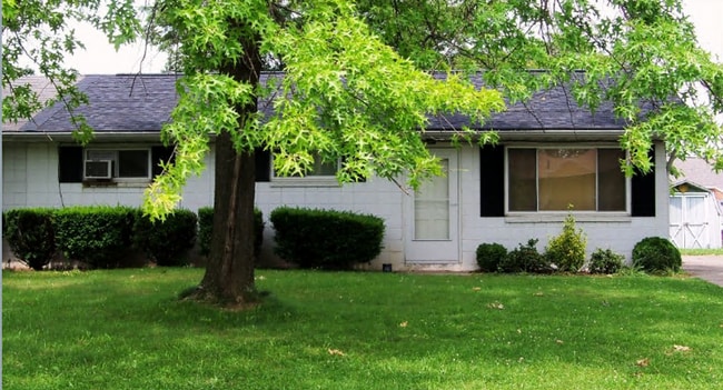 Charming and Well-Maintained 3-Bedroom Dup... - Charming and Well-Maintained 3-Bedroom Dup... House