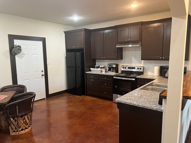 Photo - 3 bedroom with extra living area & office-Azle on half acre lots