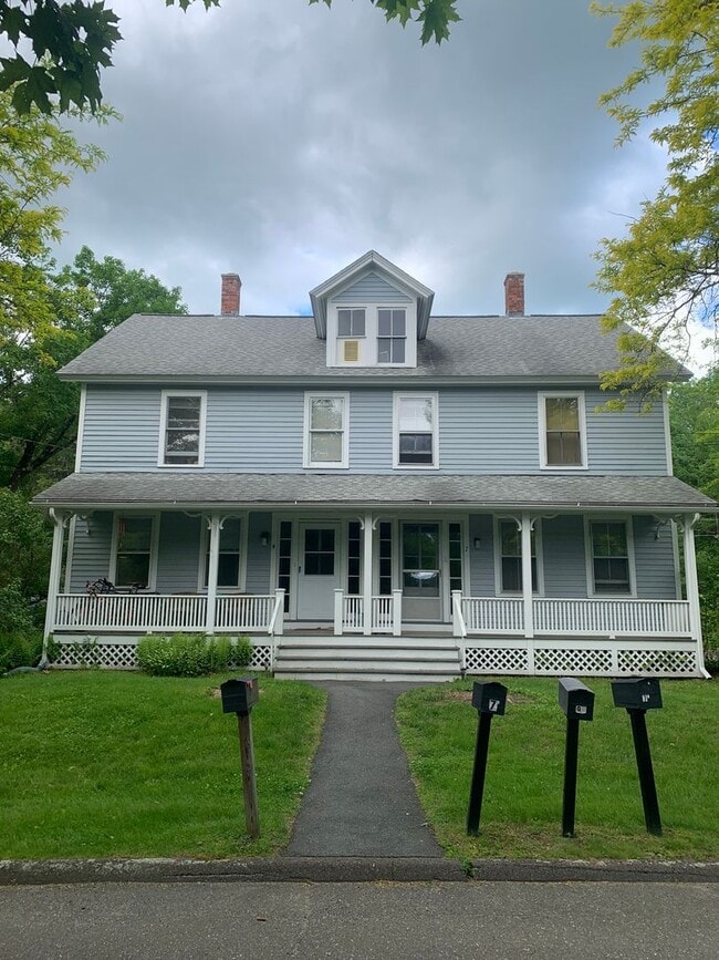 Building Photo - 7-9 Water St Unit 7-2R