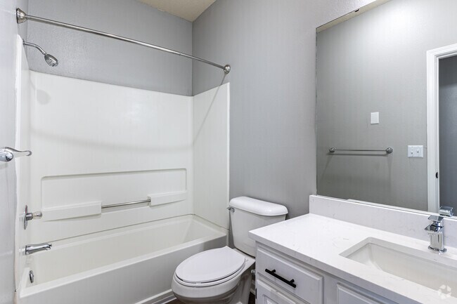 1BR, 1BA - 727SF