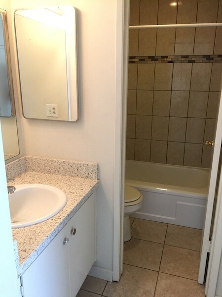 Casablanca West Apartments