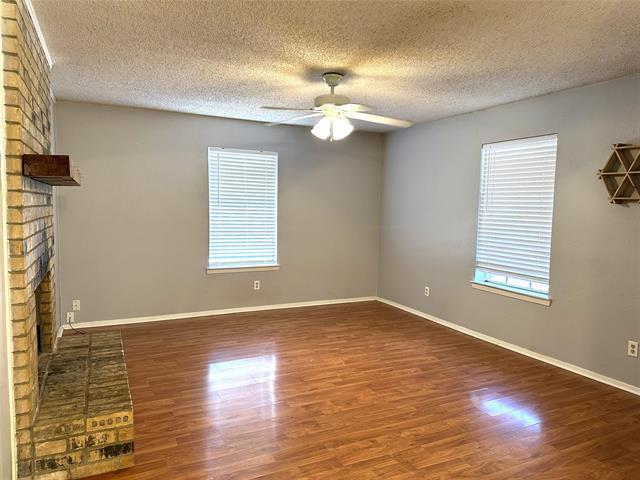 Photo - 719 Windcrest Dr