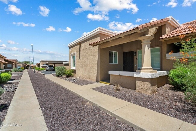 Building Photo - 521 W Hononegh Dr Rental