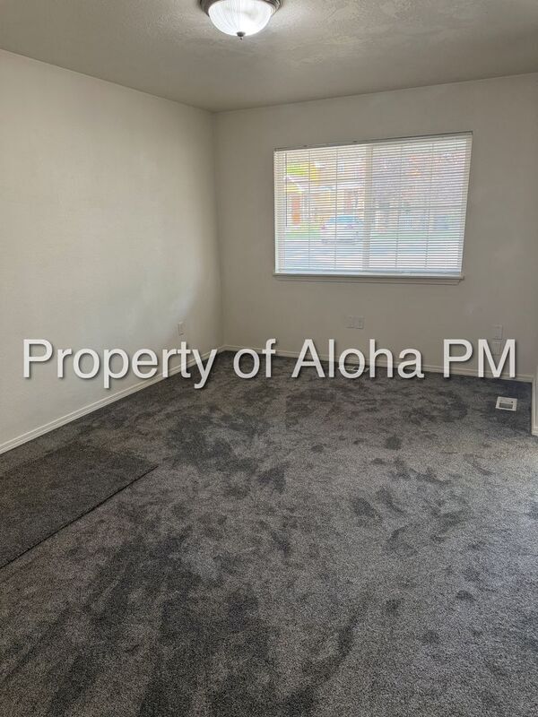 Photo - 1802 S Broxon St