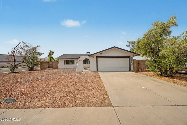 Building Photo - 519 E Libra Dr