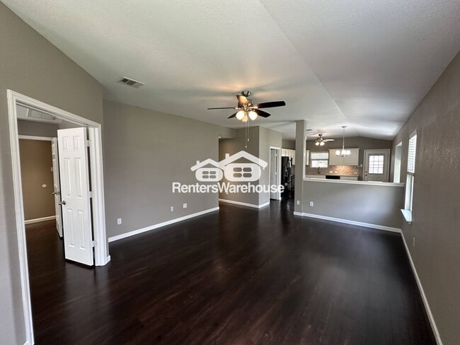 Photo - 903 Flanagan Dr