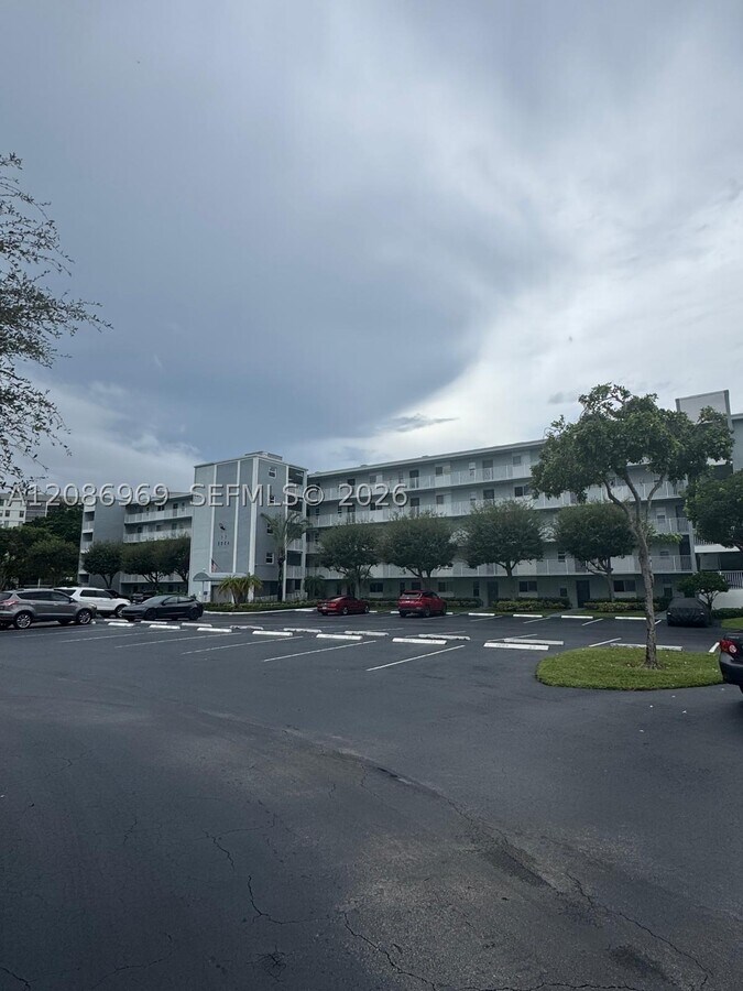 Photo - 2226 N Cypress Bend Dr Unit 505