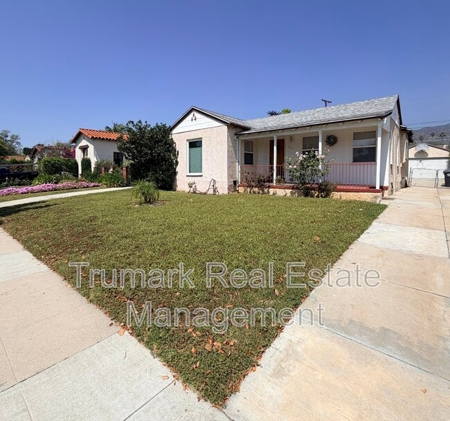 Building Photo - 729 South St