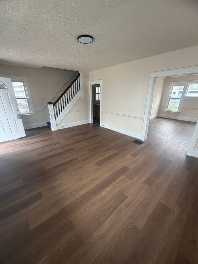 Photo - 3 Bed 1 Bath with 2 car garage