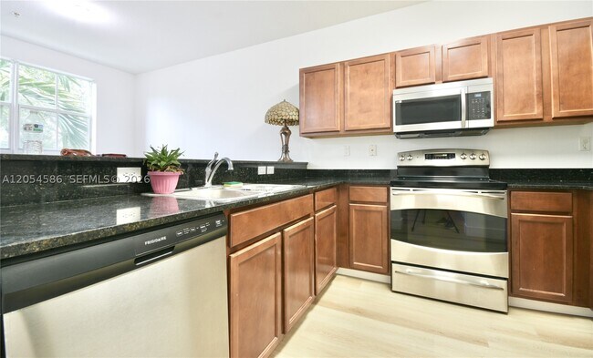 Photo - 10870 NW 88th St Unit 222