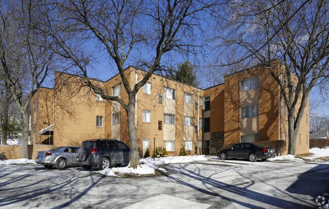 Photo - Cambridge House Apartmemts