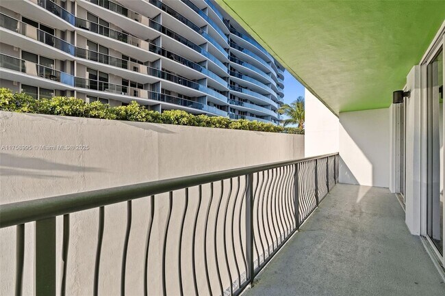 Photo - 1756 N Bayshore Dr Condo Unit 17J