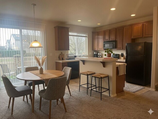 Photo - Gorgeous Single Family home in great condition with private patio - $500 Move in incentive