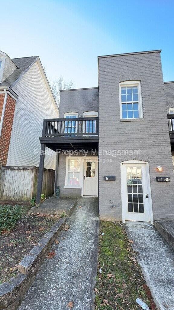 Building Photo - 2121 W Cary St Unit C