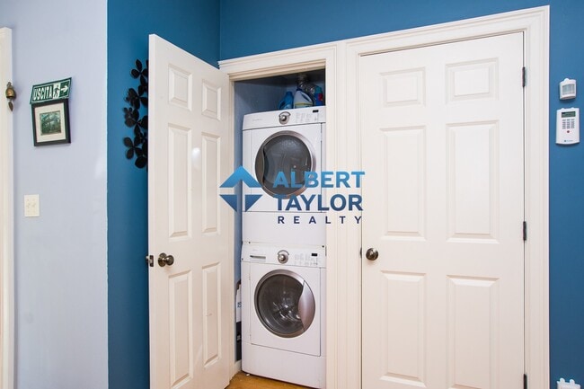 Photo - 111 Pleasant St Unidad 2