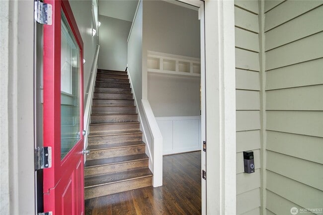 Photo - 2Bd/1.75Ba Seattle Home