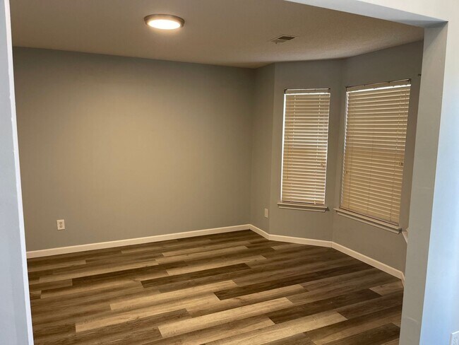 Photo - 607 Pipkin Dr
