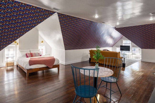 Building Photo - 1382 Burdette Ave Unit ID1056112P