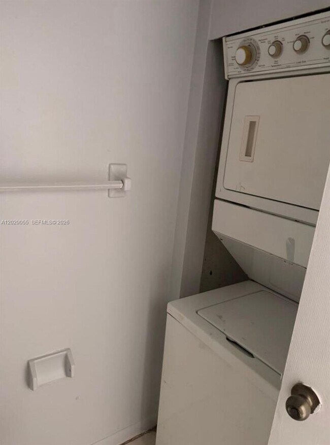 Photo - 2512 NW 52nd Ave