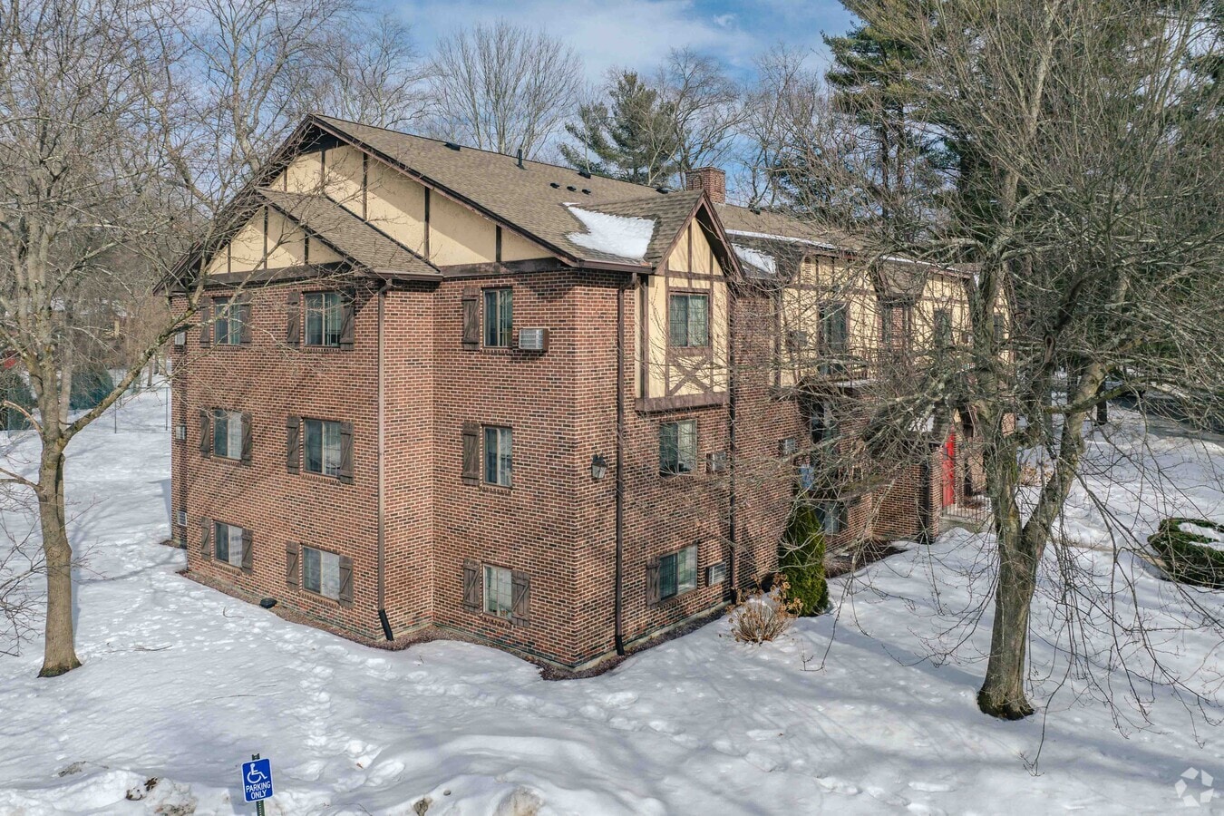 Photo - Royal Crest Estates, North Andover