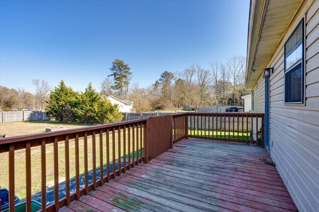 Photo - Charming, Pet-Friendly Home in East Ridge — Roomy Yard, Updated Features & Great Location!
