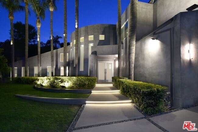 Building Photo - 4035 Pacheco Dr Rental