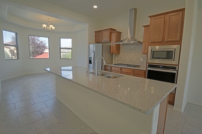 Photo - Three Car Garage!