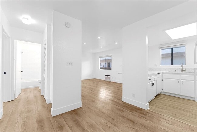 Photo - 631 E Elk Ave Unidad 08