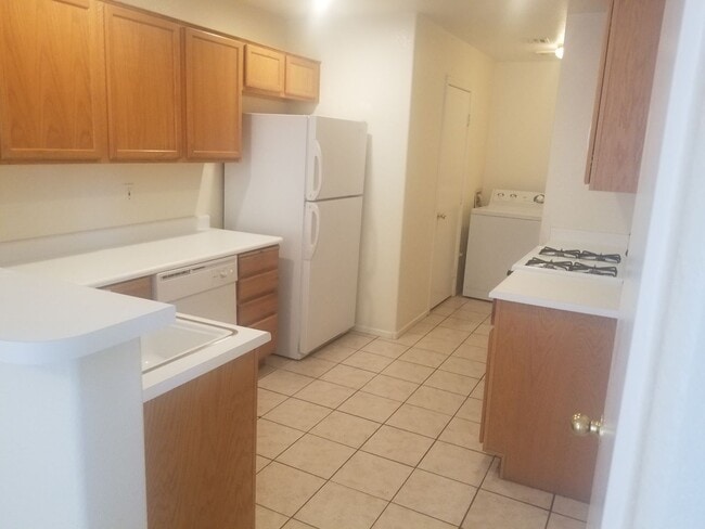 Photo - SW- 3 Bedroom Townhome!