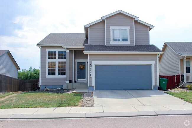 Building Photo - Spacious home close to Fort Carson