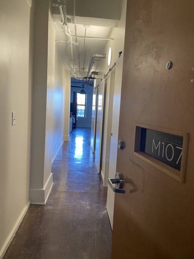 Entrance hallway - 116 S Gay St Unit Sterchi Lofts