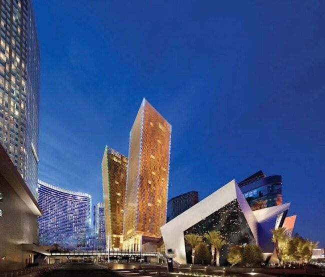 Building Photo - BEAUTIFULLY FURNISHED, MOVE-IN READY HIGH-RISE CONDO WITH STUNNING VIEWS!