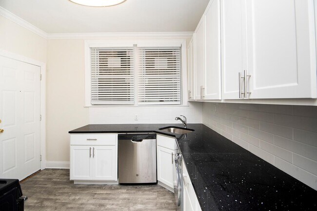 Photo - 1130 Maple Ave Unit 1130-3