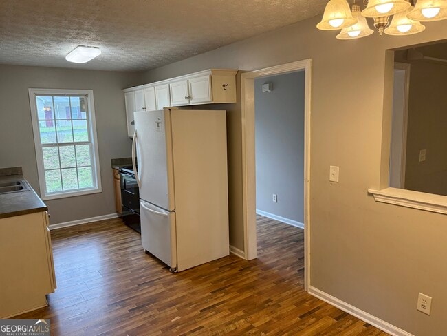 Photo - 573 Elrod Ave