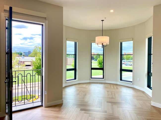 Ivy Row Turret - 1 Bedroom