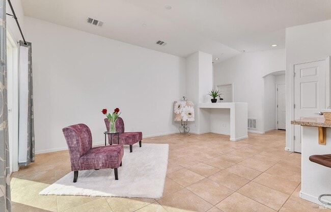 Photo - 504 Silver Ridge Dr