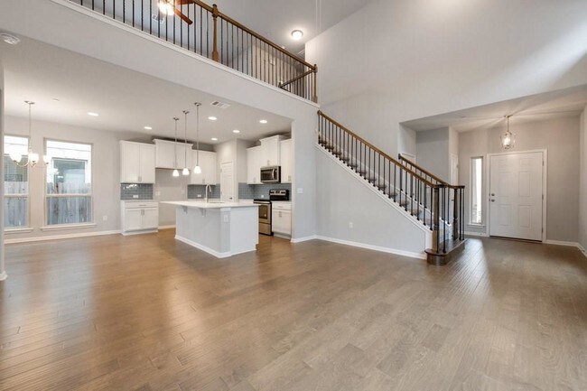 Photo - 3240 E Whitestone Blvd