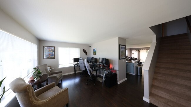 Photo - 3 Bed 2.5 Bath - Cat Friendly - Groups - NAS Whidbey