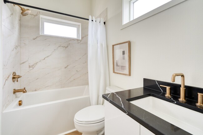 Photo - 5012 NE 26th Ave