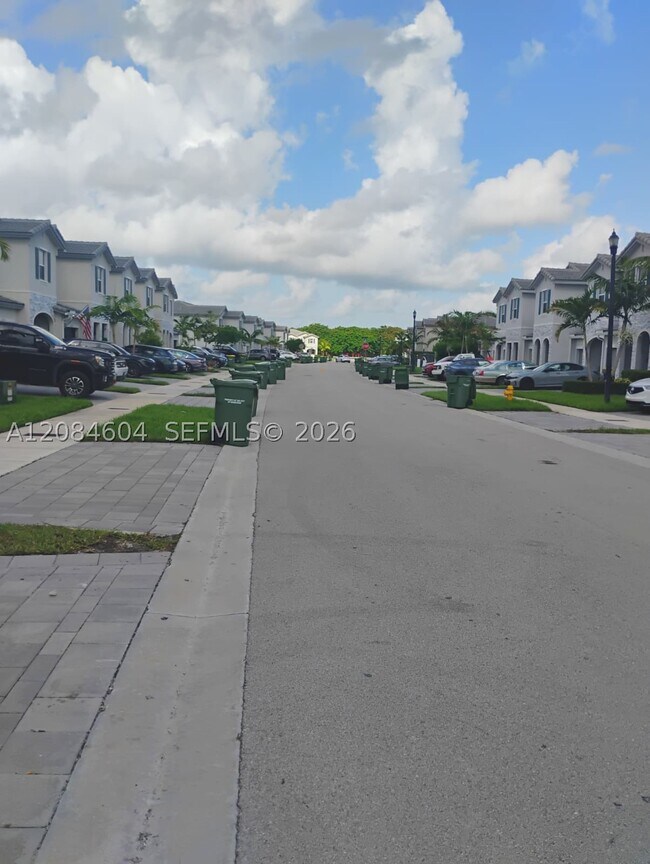 Photo - 2678 SE 10th St