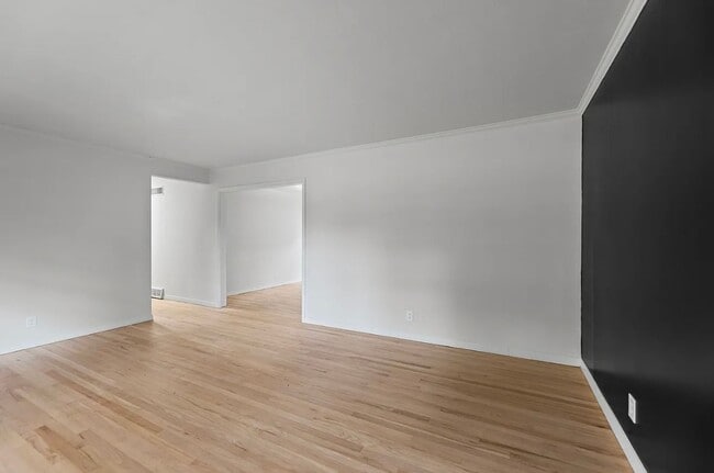 Photo - Luxury 4 bed 2 bath Ranch House