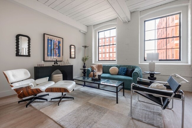 Building Photo - Essex Street Lofts